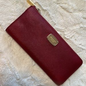 MK Red Wallet, good condition.